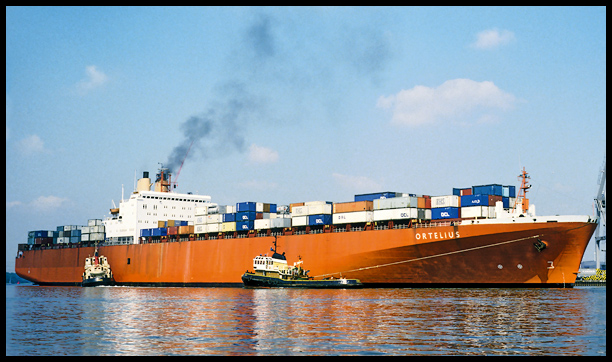 Ortelius (+London Express-Maersk Hamburg-Dal Kalahari)